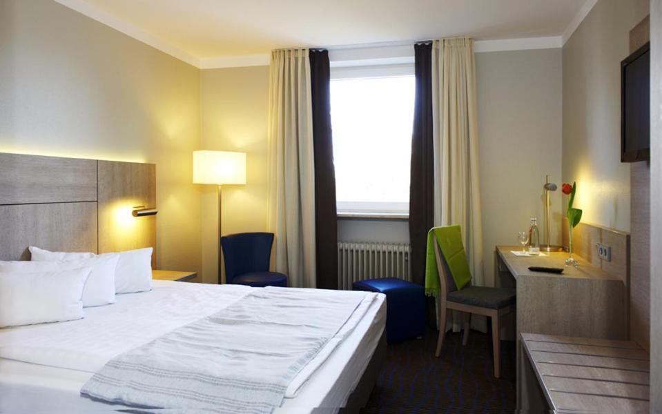 Stern Hotel Soller Изманинг Стая снимка