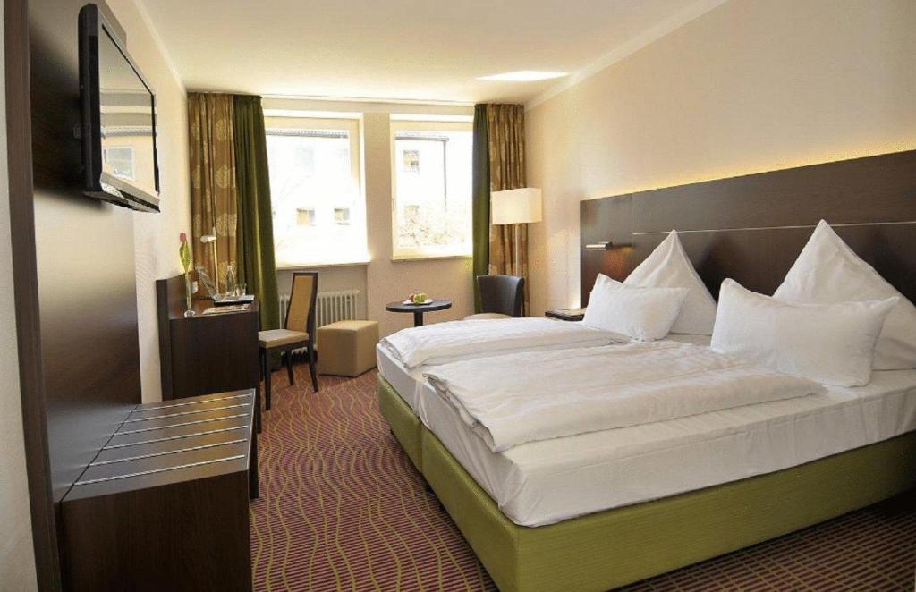 Stern Hotel Soller Изманинг Стая снимка