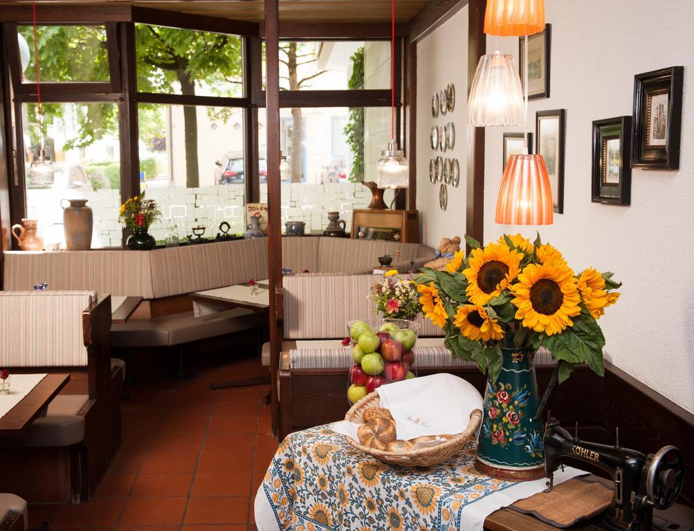 Stern Hotel Soller Изманинг Екстериор снимка