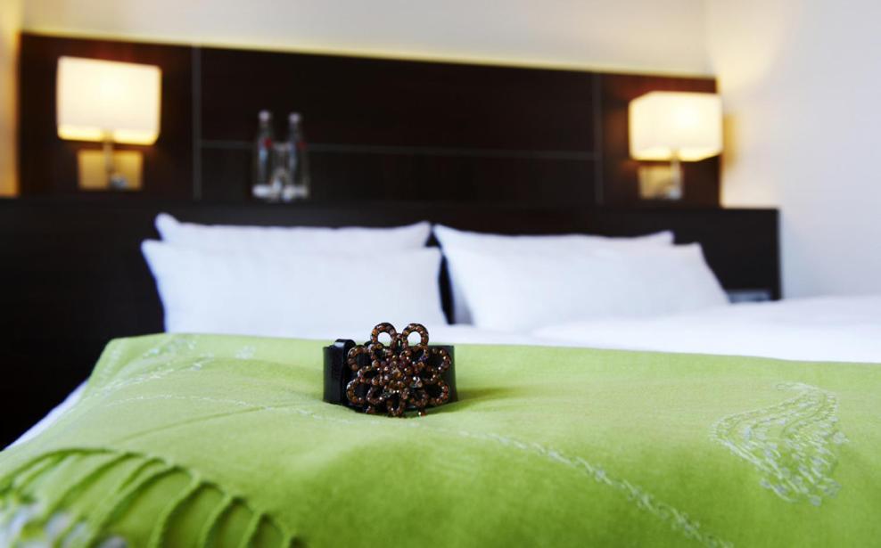 Stern Hotel Soller Изманинг Екстериор снимка
